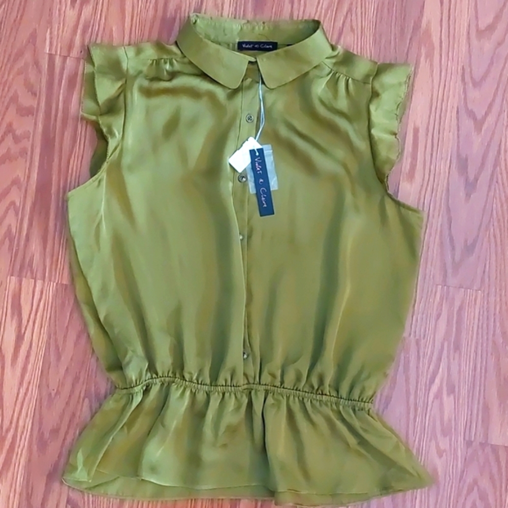 Violet & Claire, Silky Flutter Sleeve Blouse, Sz L, NWT